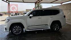 تۆیۆتا لاند کروزەر